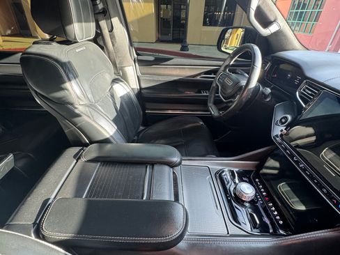 Used 2023 Jeep Grand Wagoneer Series II w/ Quick Order Packagew 28T image 6