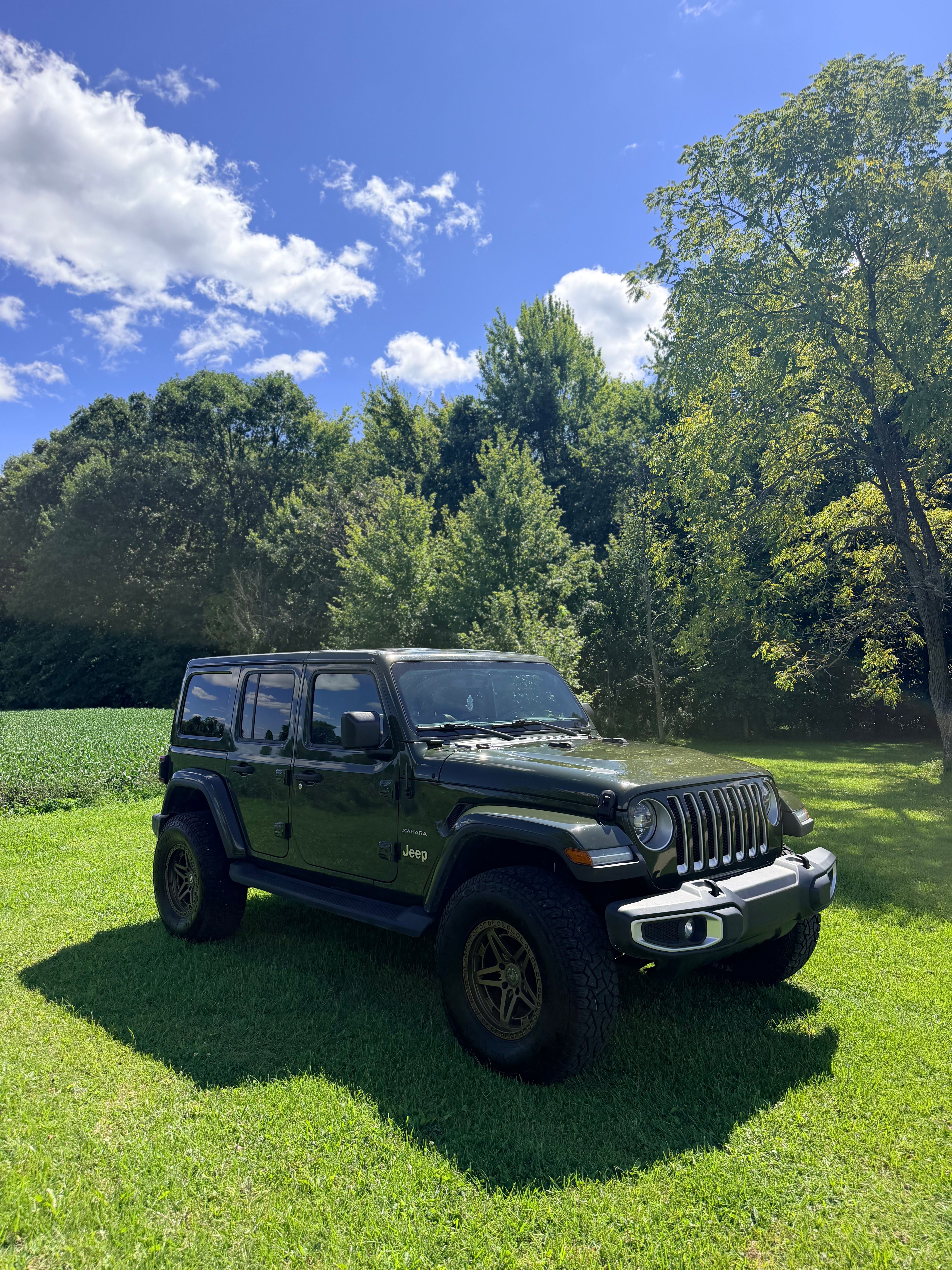 Used 2021 Jeep Wrangler Unlimited Sahara w/ Uconnect 4C Nav & Sound Group AWD/4WD image 10
