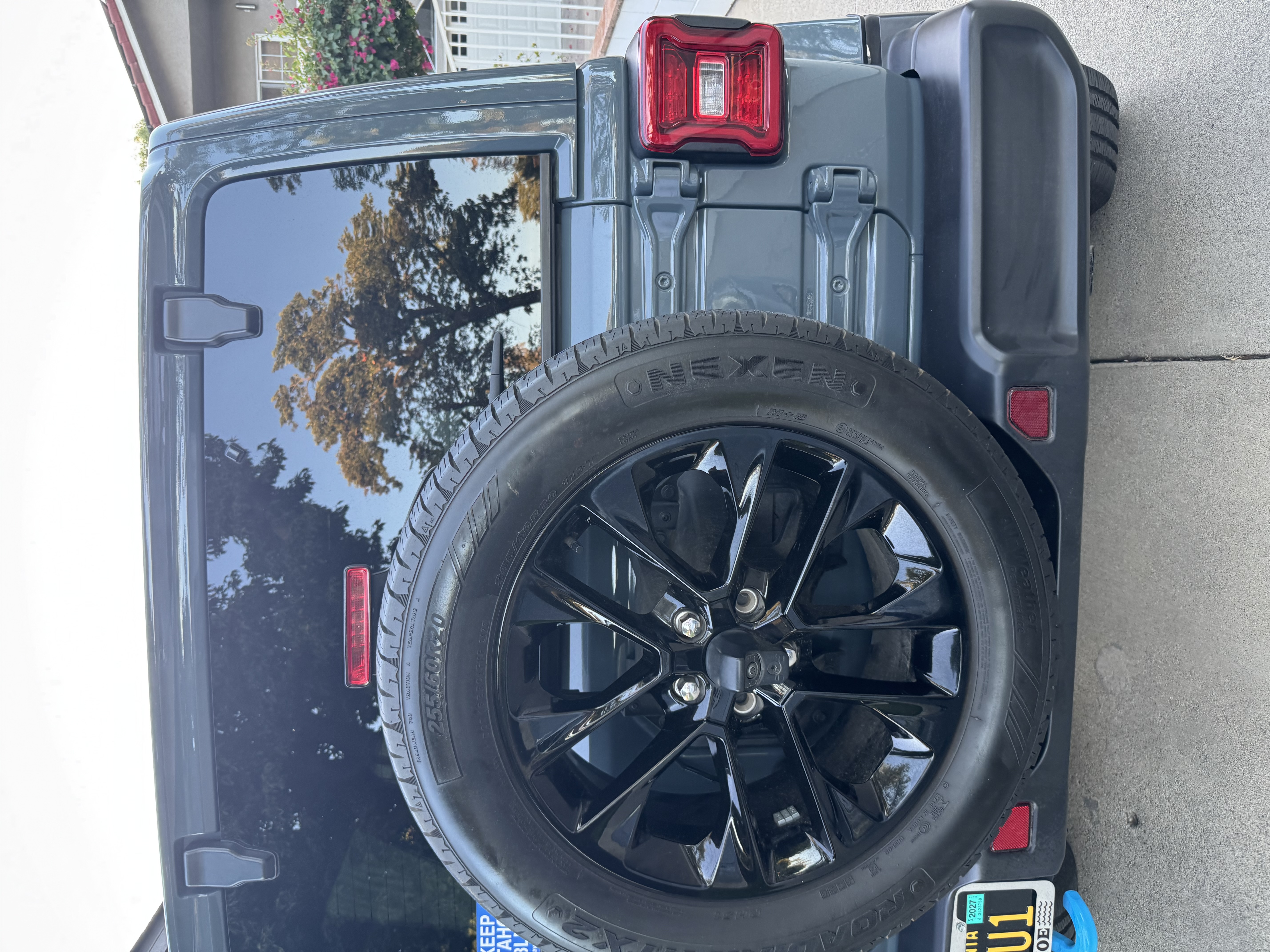 Used 2024 Jeep Wrangler Unlimited Sahara AWD/4WD image 19
