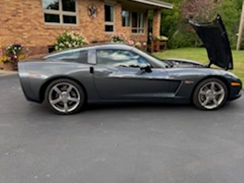 Used 2010 Chevrolet Corvette Coupe w/ Preferred Equipment Group image 13