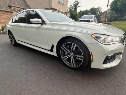Used 2016 BMW 750i xDrive AWD/4WD image 4