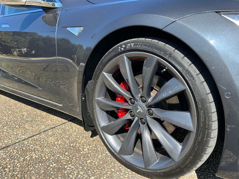 Used 2016 Tesla Model S P90D image 13