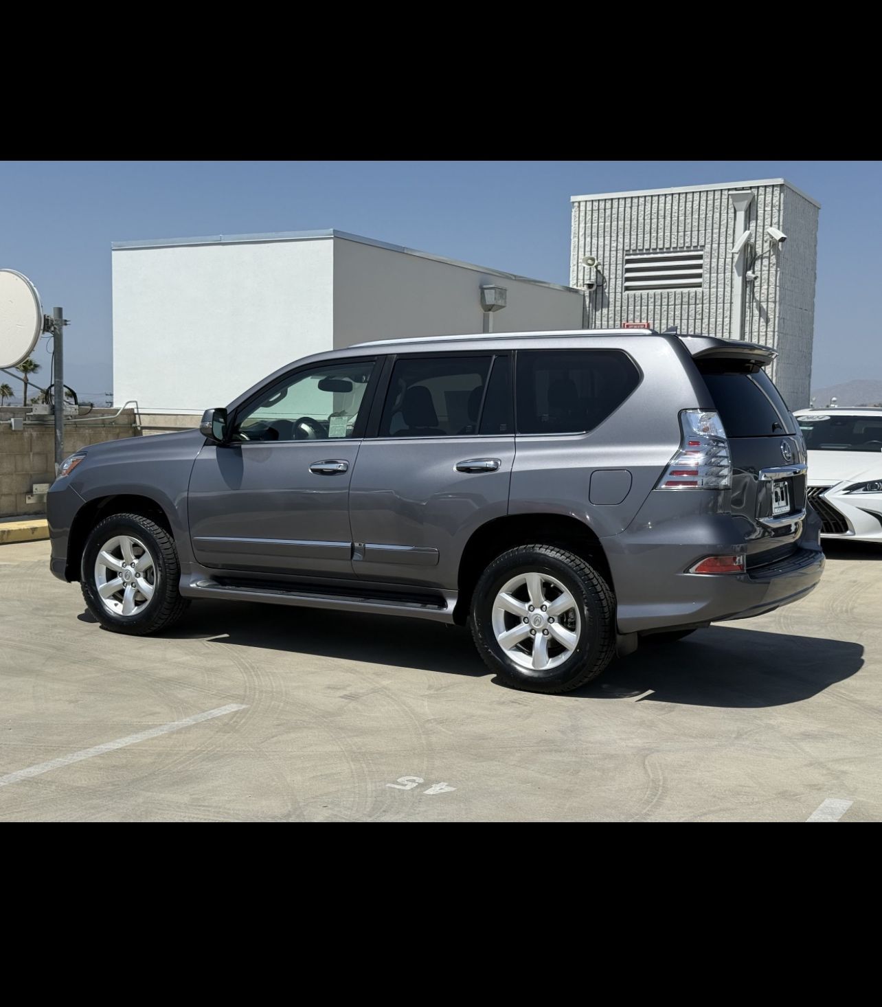 Used 2015 Lexus GX 460 AWD/4WD image 10