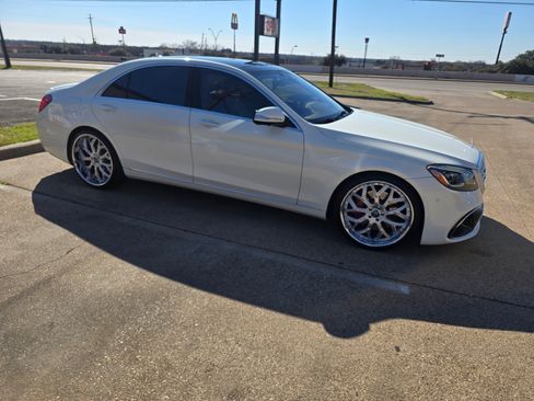 Used 2018 Mercedes-Benz S 560 Sedan image 1