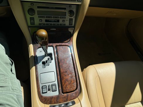 Used 2007 Lexus SC 430 Convertible RWD image 24