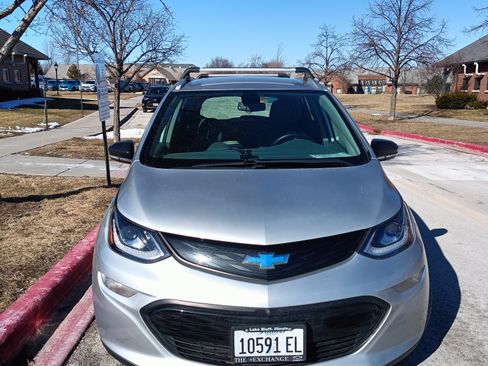 Used 2017 Chevrolet Bolt Premier image 1