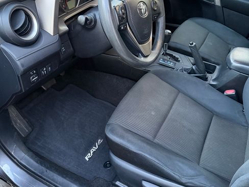 Used 2014 Toyota RAV4 LE image 12