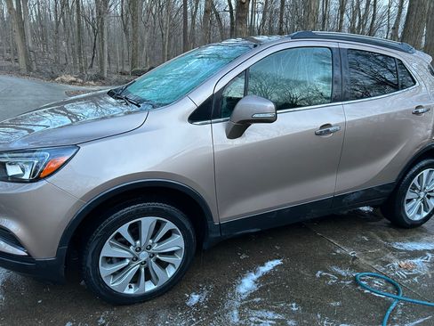 Used 2018 Buick Encore Preferred image 2