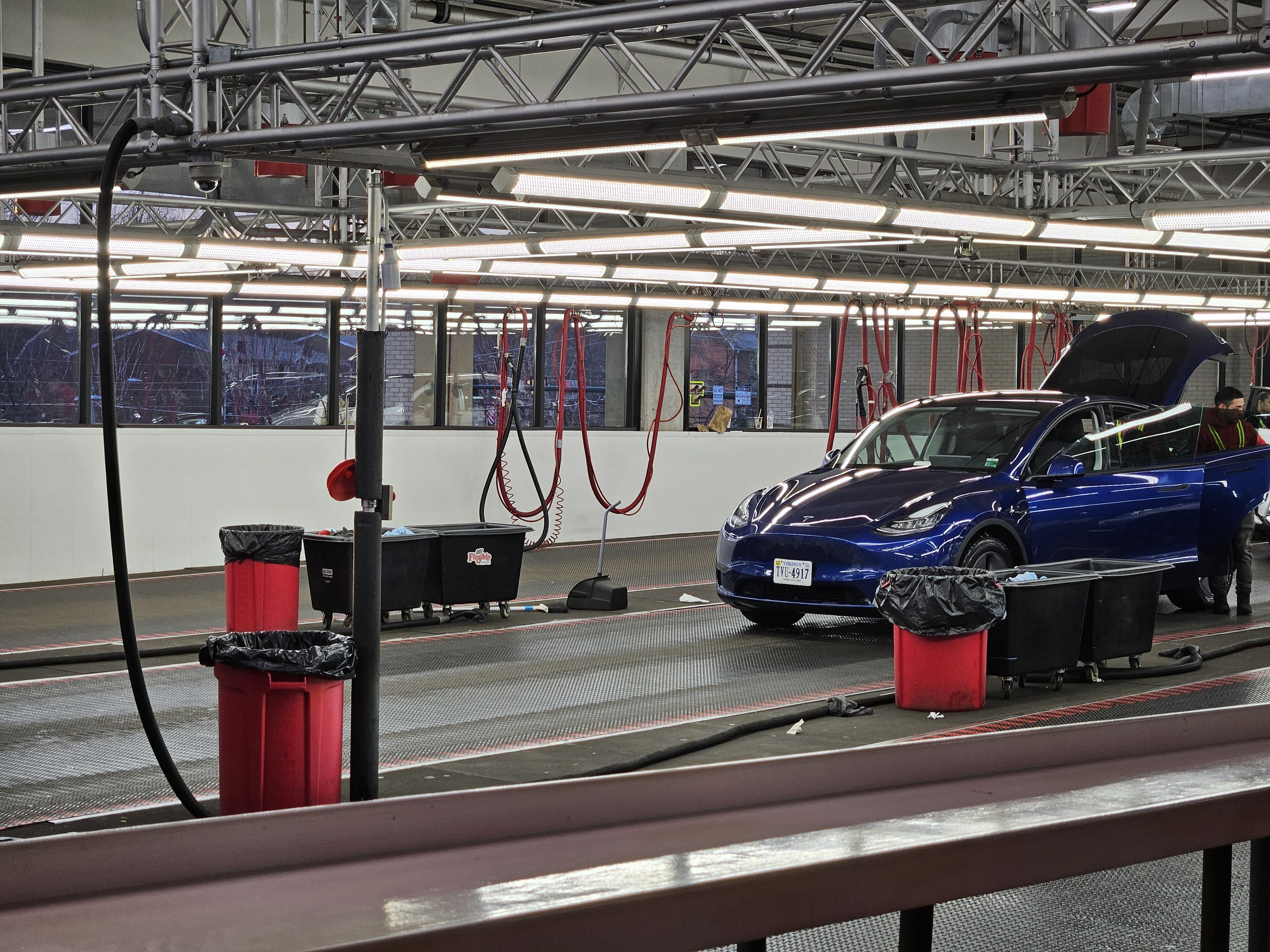 Used 2022 Tesla Model Y Long Range AWD/4WD image 16