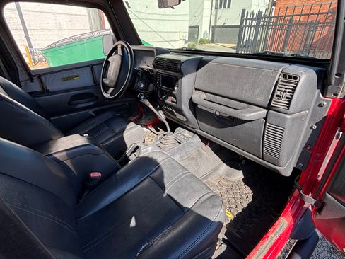Used 2003 Jeep Wrangler X AWD/4WD image 10
