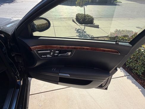 Used 2008 Mercedes-Benz S 550 image 16