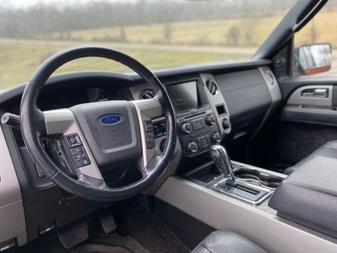 Used 2016 Ford Expedition Limited AWD/4WD image 6