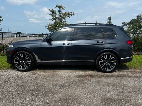 Used 2020 BMW X7 xDrive40i w/ Luxury Seating Package AWD/4WD image 2