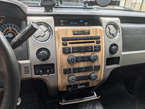 Used 2011 Ford F150 Lariat w/ Lariat Plus Pkg image 21