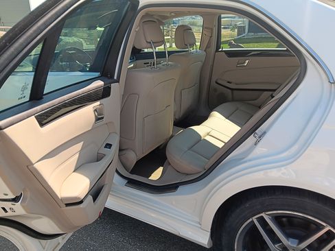Used 2016 Mercedes-Benz E 350 4MATIC Sedan image 10