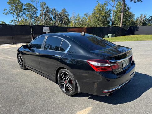 Used 2016 Honda Accord Sport image 5