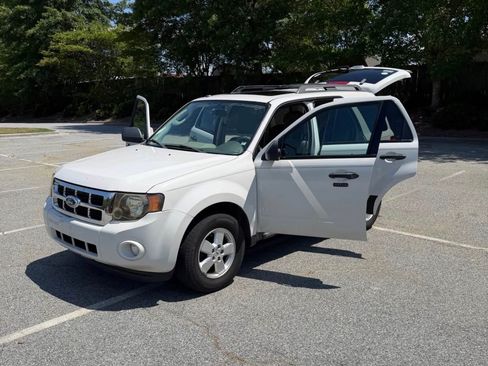 Used 2009 Ford Escape XLT FWD image 4