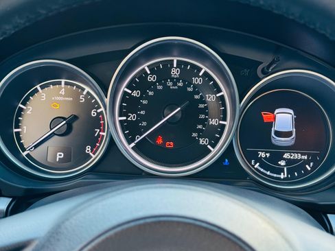 Used 2019 MAZDA CX-5 Touring image 4