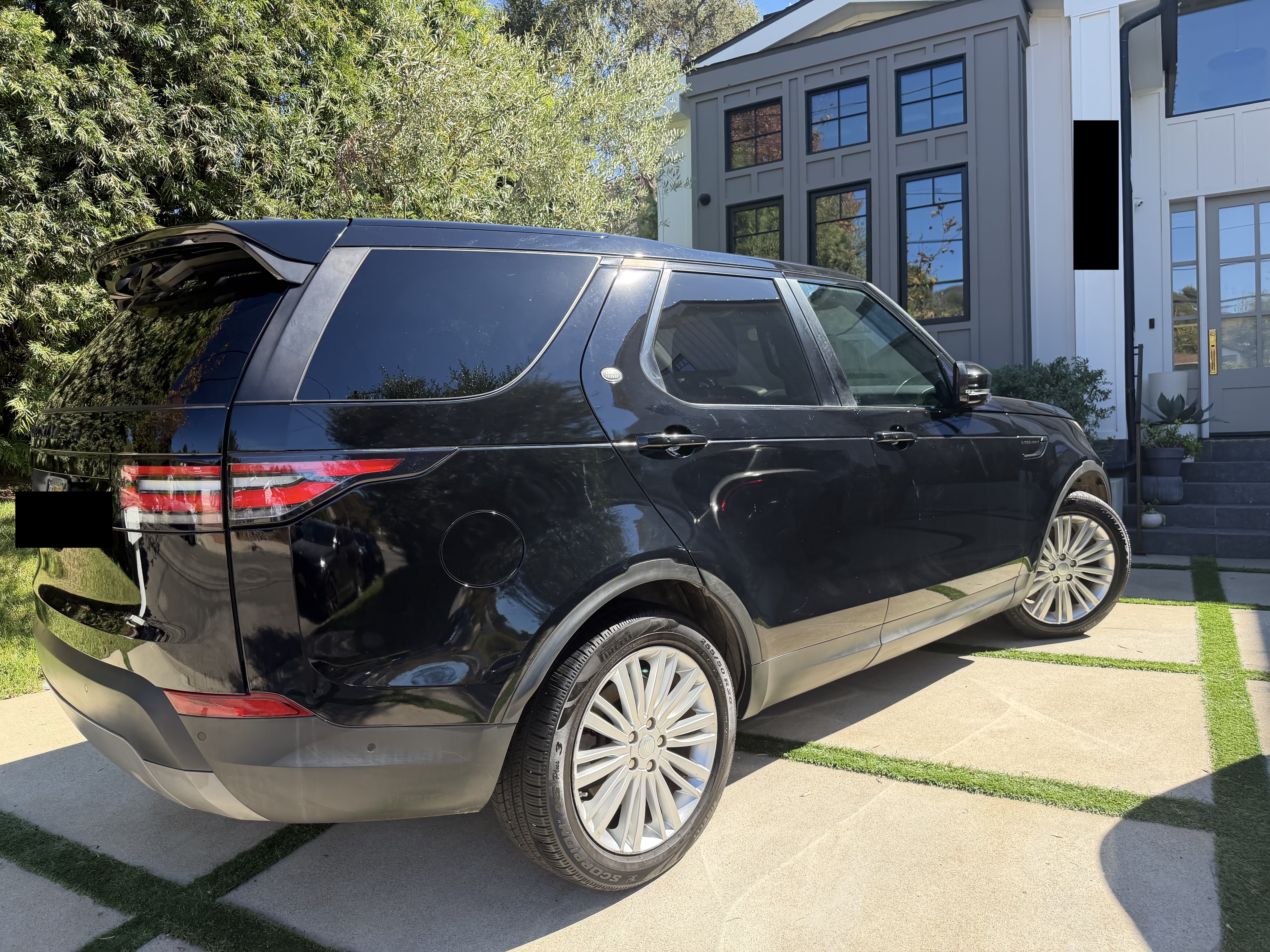 Used 2019 Land Rover Discovery HSE Luxury AWD/4WD image 4