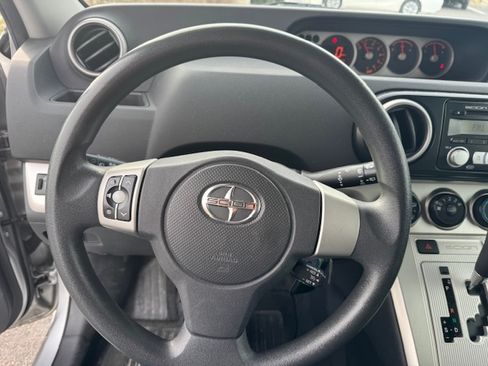 Used 2009 Scion xB image 9
