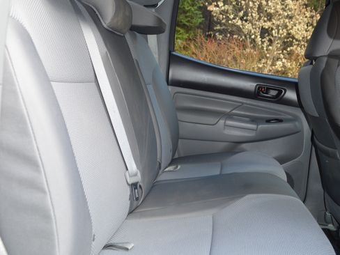 Used 2012 Toyota Tacoma 4x4 Double Cab image 19