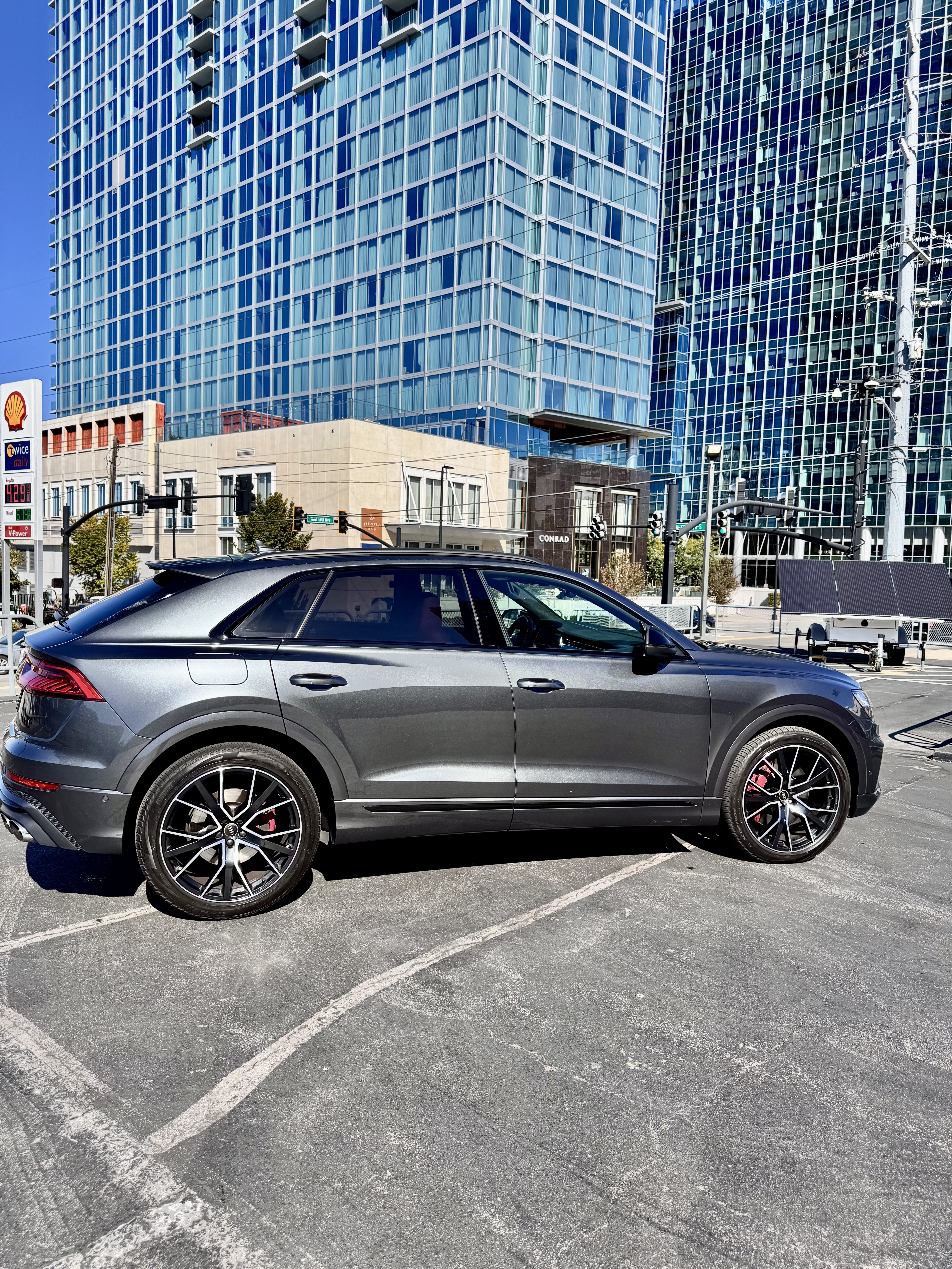 Used 2022 Audi SQ8 Prestige AWD/4WD image 19