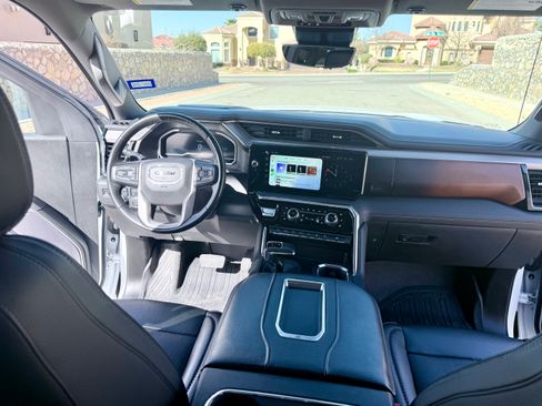 Used 2022 GMC Sierra 1500 Denali w/ Denali Reserve Package image 20