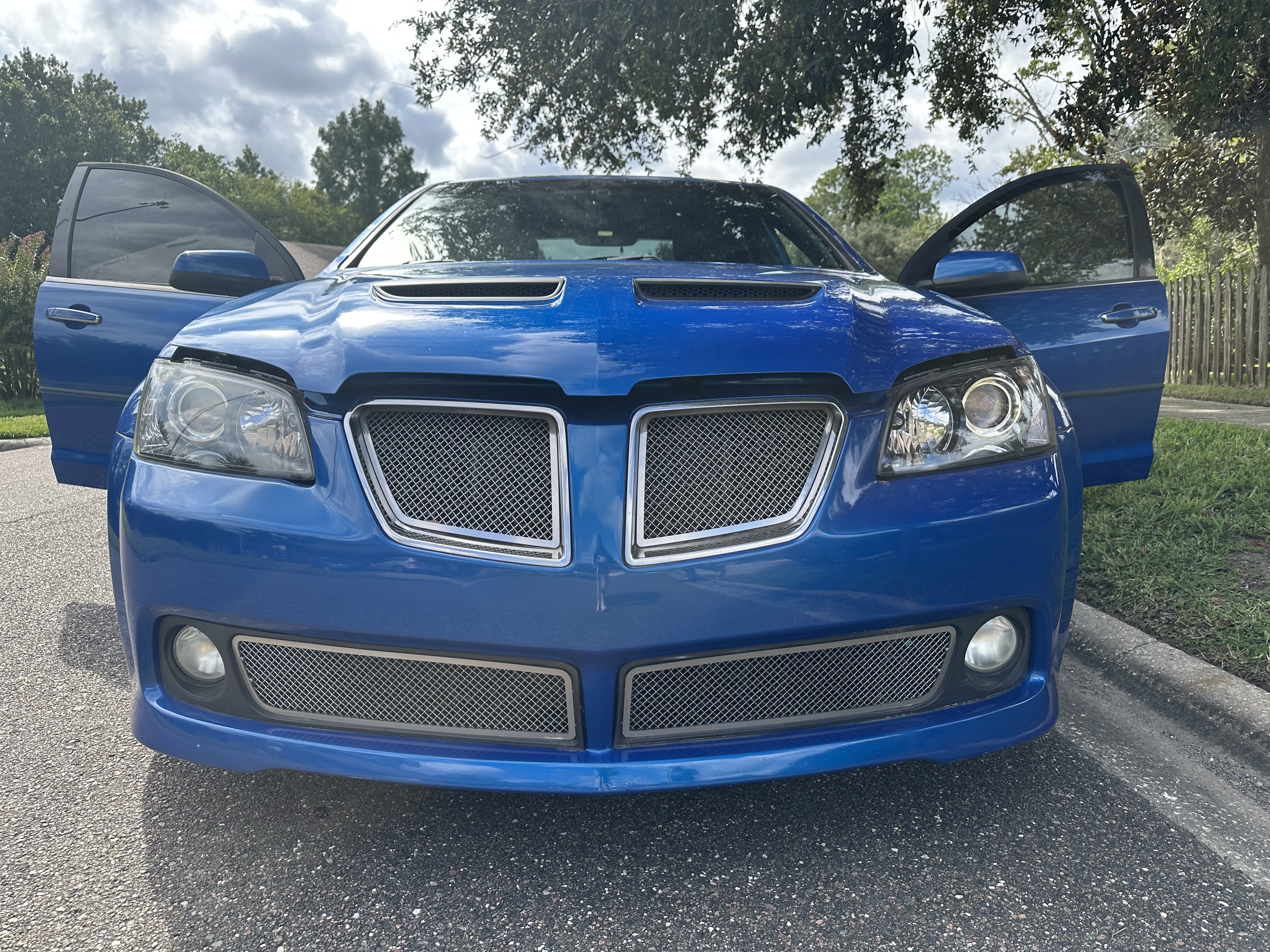 Used 2009 Pontiac G8 GT w/ Premium Package RWD image 4