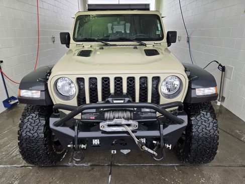 Used 2022 Jeep Gladiator Rubicon w/ Cold Weather Group image 4