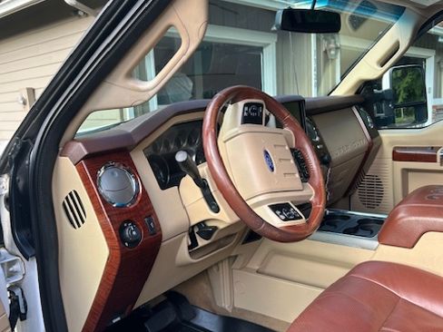 Used 2014 Ford F350 King Ranch w/ King Ranch Package image 13