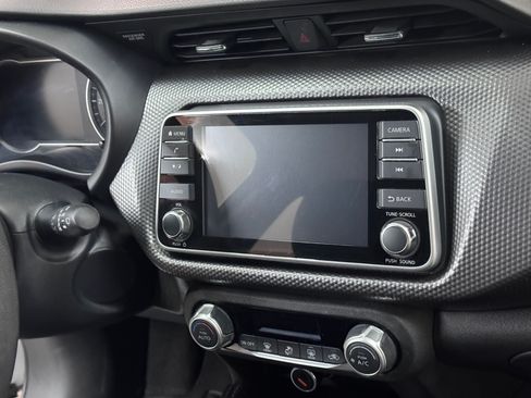 Used 2020 Nissan Kicks SV FWD image 12