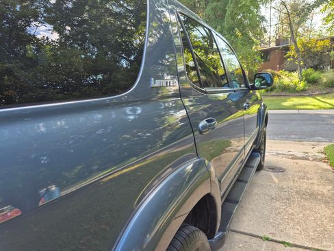 Used 2006 Toyota Sequoia Limited image 10