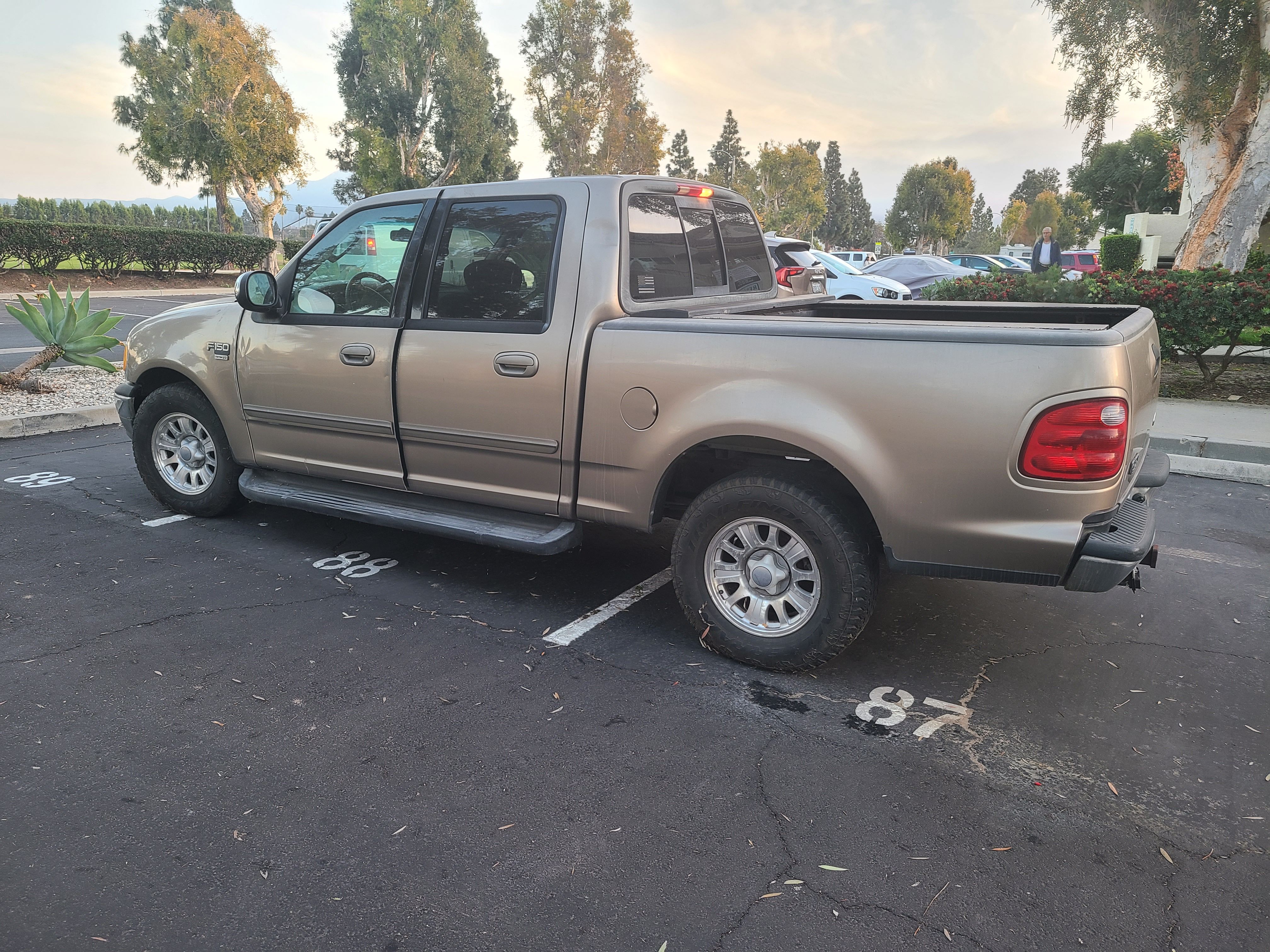 Used 2002 Ford F150 2WD SuperCrew image 9