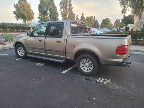 Used 2002 Ford F150 2WD SuperCrew image 9