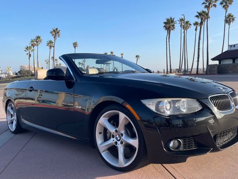 Used 2012 BMW 335i Convertible image 9