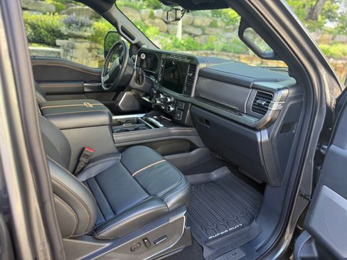 Used 2024 Ford F250 Platinum AWD/4WD image 12
