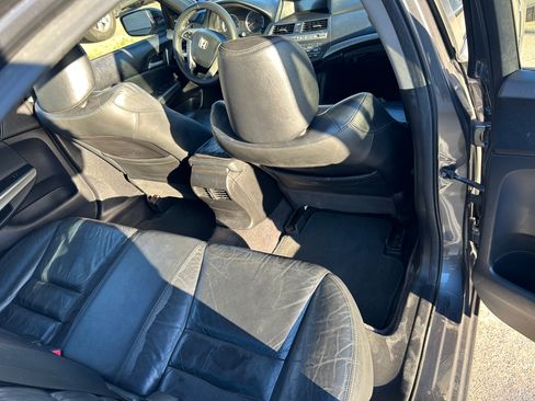 Used 2010 Honda Accord EX-L image 9