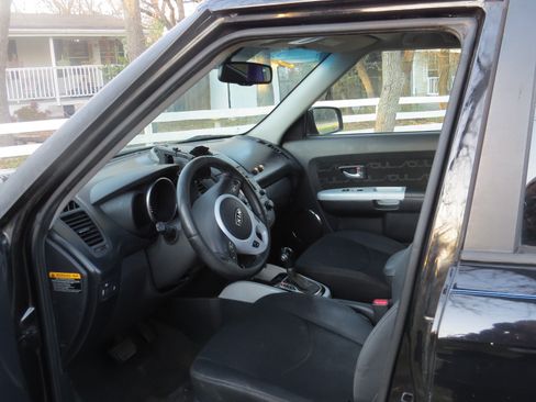 Used 2012 Kia Soul + image 4