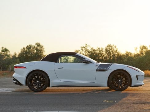 Used 2014 Jaguar F-TYPE S RWD image 6