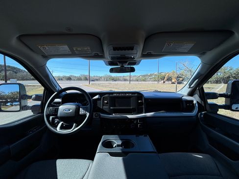 Used 2024 Ford F250 XL w/ STX Appearance Package image 10