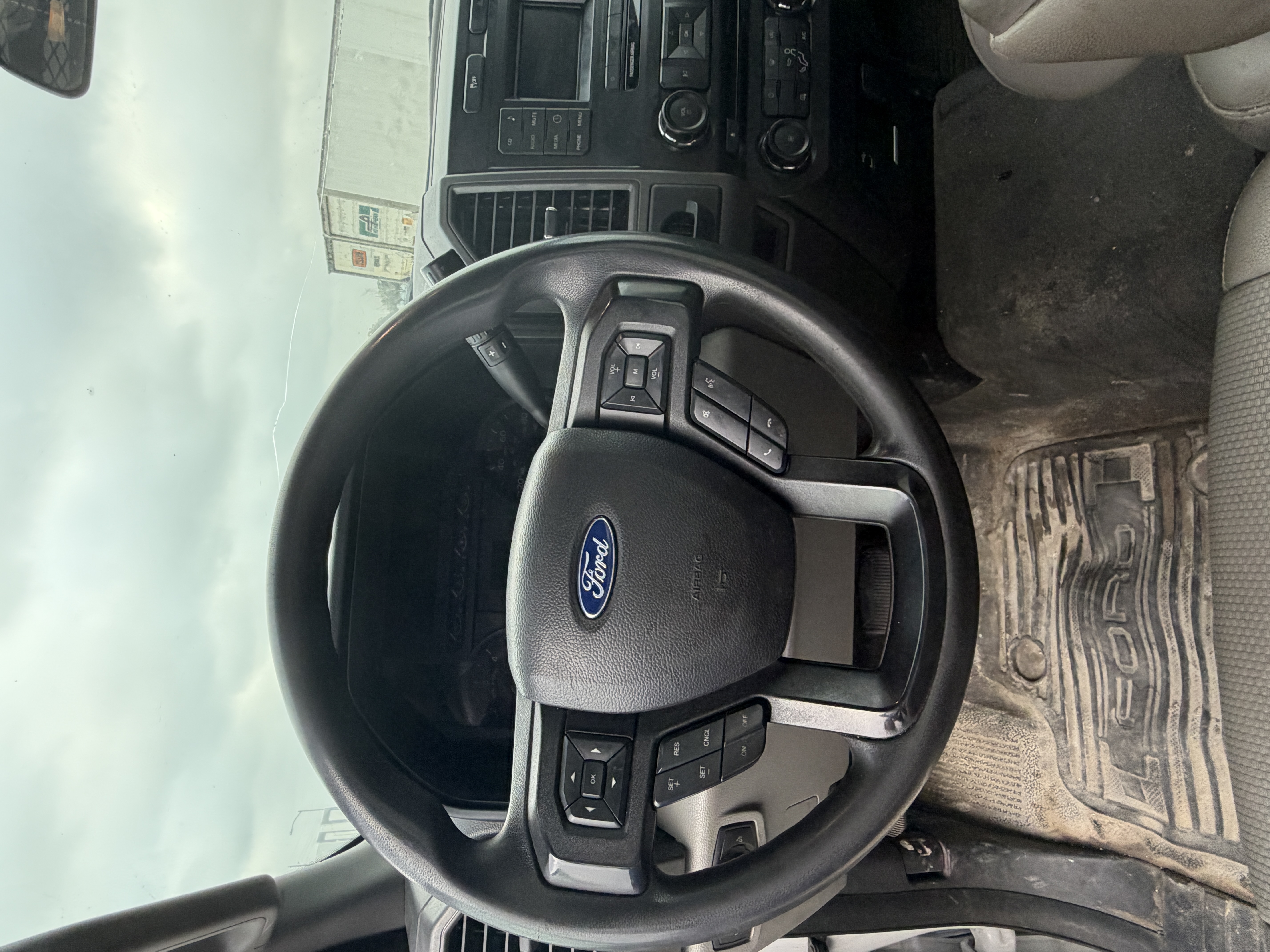 Used 2018 Ford F550 2WD Regular Cab Super Duty image 13