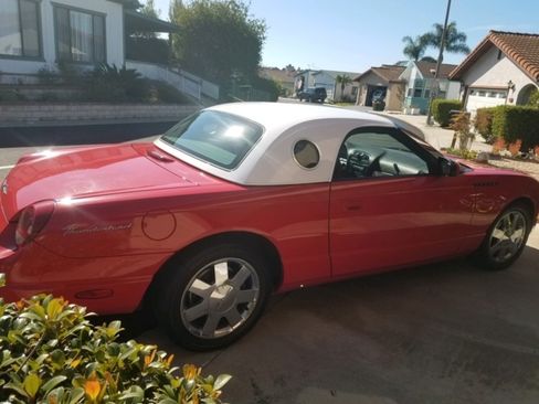Used 2002 Ford Thunderbird RWD image 2