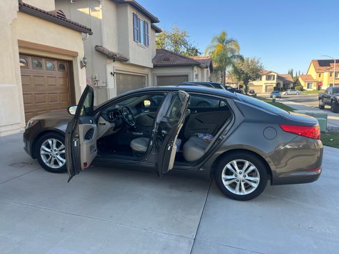 Used 2012 Kia Optima EX w/ Premium Pkg FWD image 5