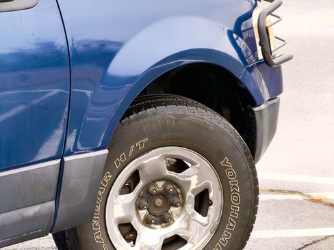 Used 2011 Ford Expedition XL image 23