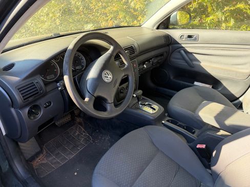 Used 2005 Volkswagen Passat GLS image 6