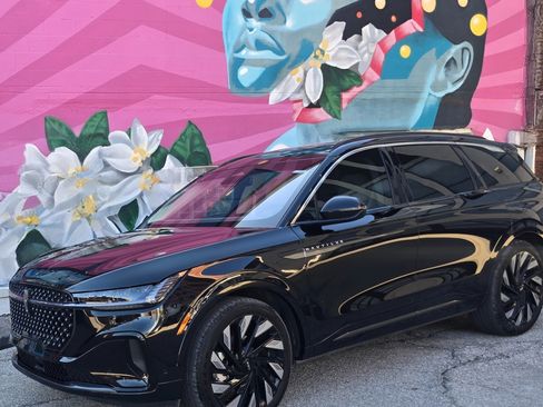 Used 2024 Lincoln Nautilus Black Label w/ Jet Appearance Package (87T) image 1