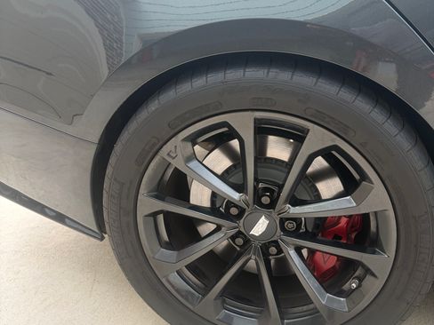Used 2017 Cadillac ATS V w/ Luxury Package RWD image 24