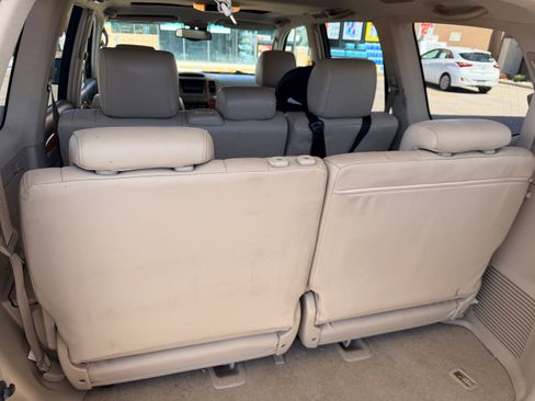 Used 2004 Lexus GX 470 image 12