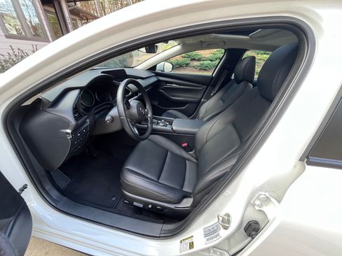 Used 2025 MAZDA MAZDA3 s image 4