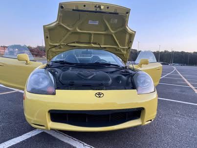 Used 2002 Toyota MR2 RWD image 16